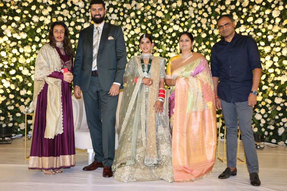 Celebs-at-Jayasudha-Kapoor-Elder-Son-Nihar-Wedding-Reception